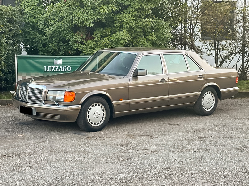 Mercedes-Benz - 560 SEL