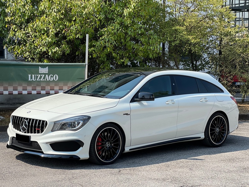 Mercedes-Benz - 45 AMG CLA