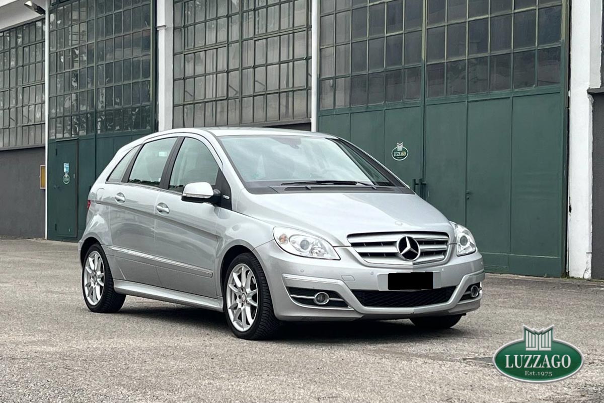 Mercedes-Benz - Class B 180 Premium